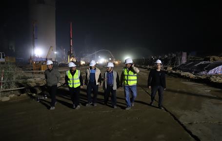 【奮戰(zhàn)80天·沖刺四季度】唐峰利用休息時間到魚峰水泥技改項(xiàng)目調(diào)研指導(dǎo)