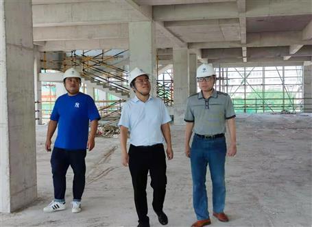 廖立波到分公司項(xiàng)目開展第三季度和“雙節(jié)”前安全生產(chǎn)質(zhì)量綜合大檢查