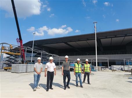 何勇到冶建桂華分公司項(xiàng)目開(kāi)展國(guó)慶節(jié)、中秋節(jié)前檢查